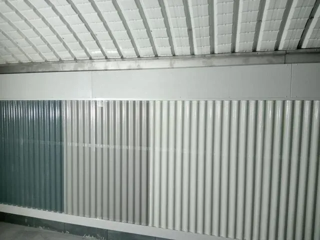 Chapa minionda perforada Instalada en el metro